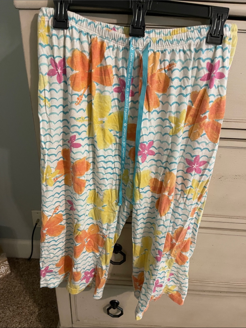HUE White Floral Lounge Capris with Teal Drawstring